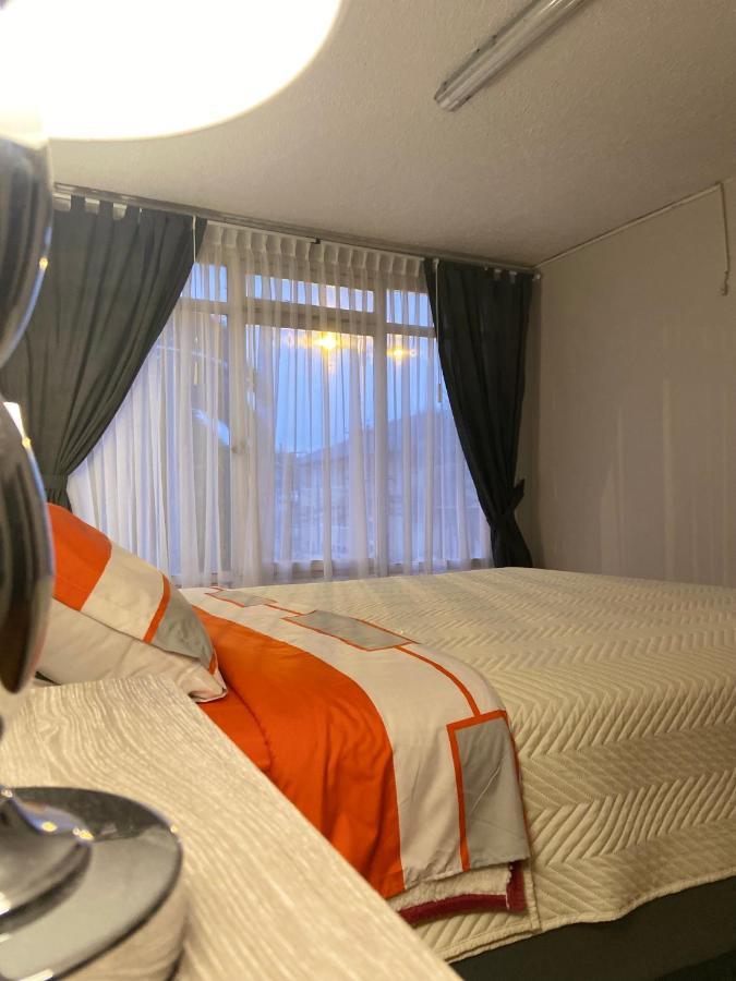 Blue House La Floresta Кито Экстерьер фото