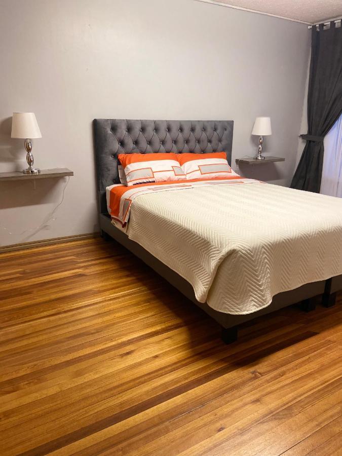 Blue House La Floresta Кито Экстерьер фото