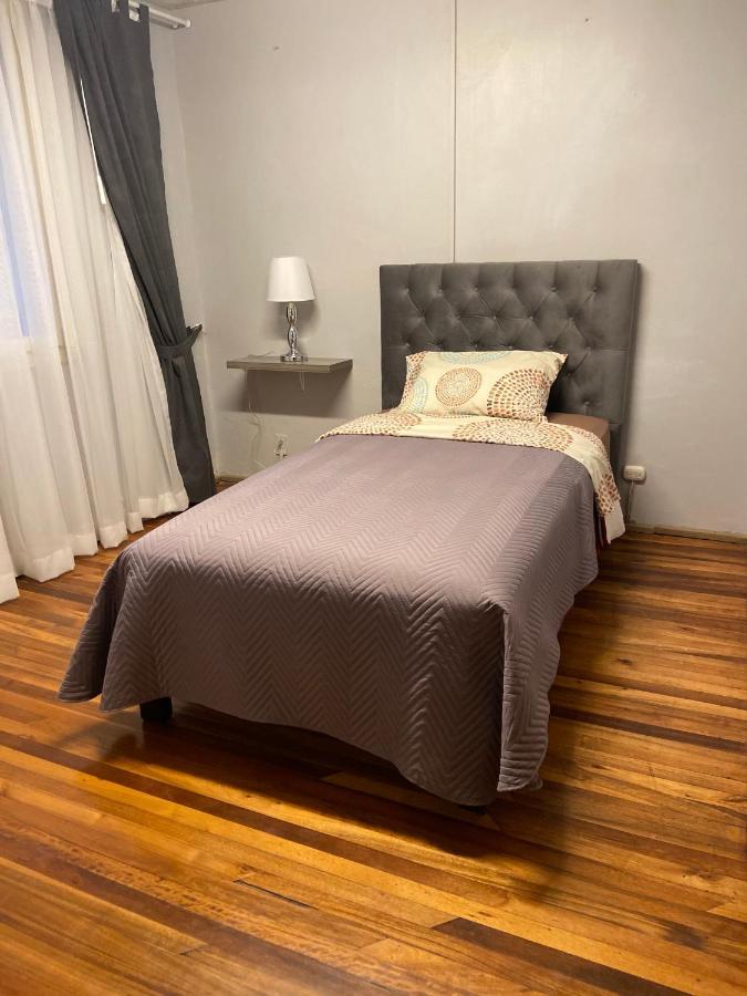 Blue House La Floresta Кито Экстерьер фото