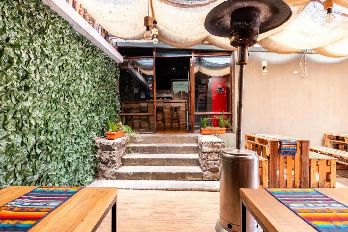 Blue House La Floresta Кито Экстерьер фото