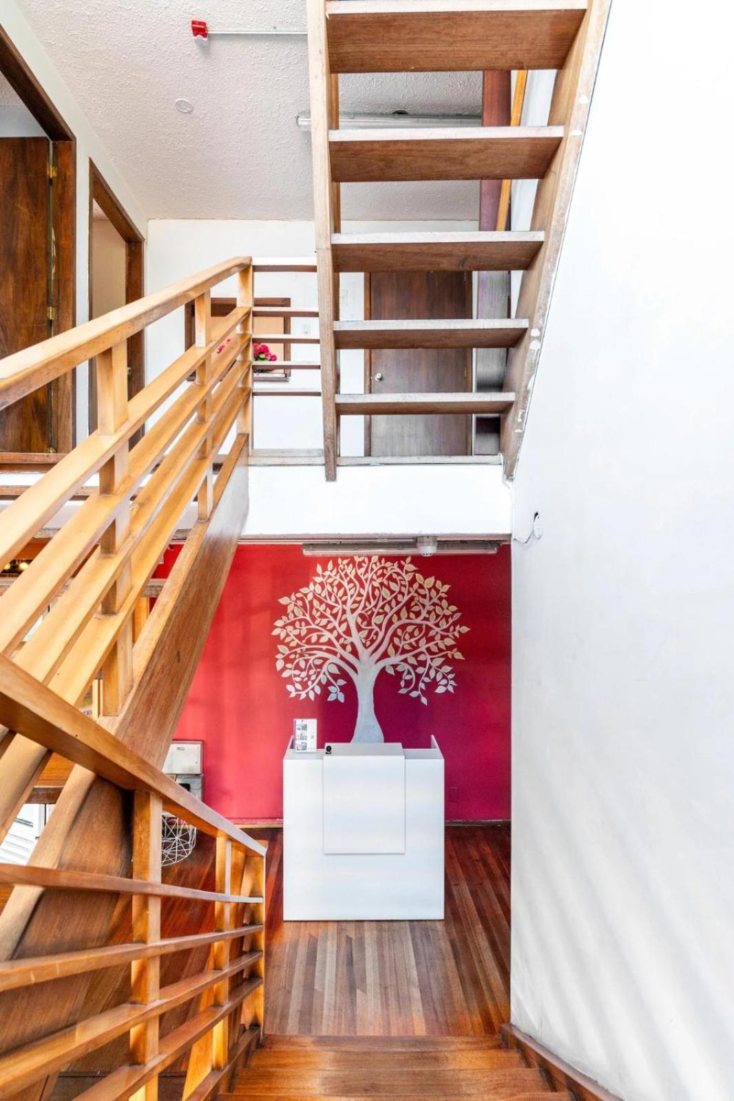 Blue House La Floresta Кито Экстерьер фото