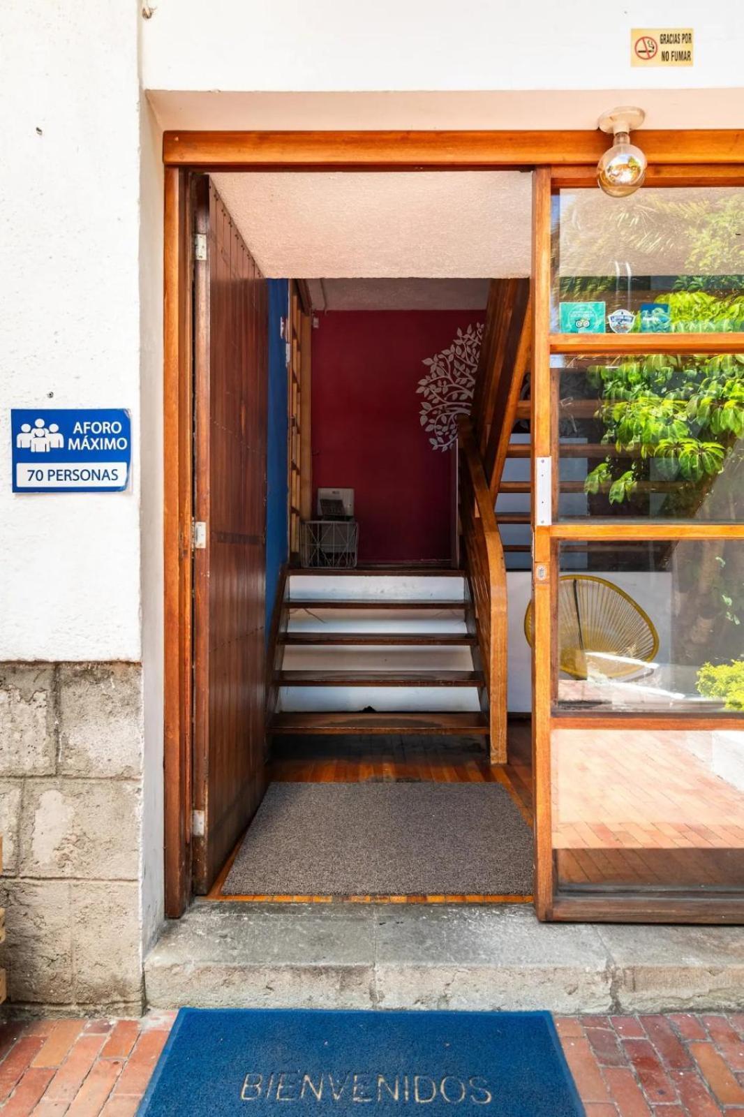 Blue House La Floresta Кито Экстерьер фото