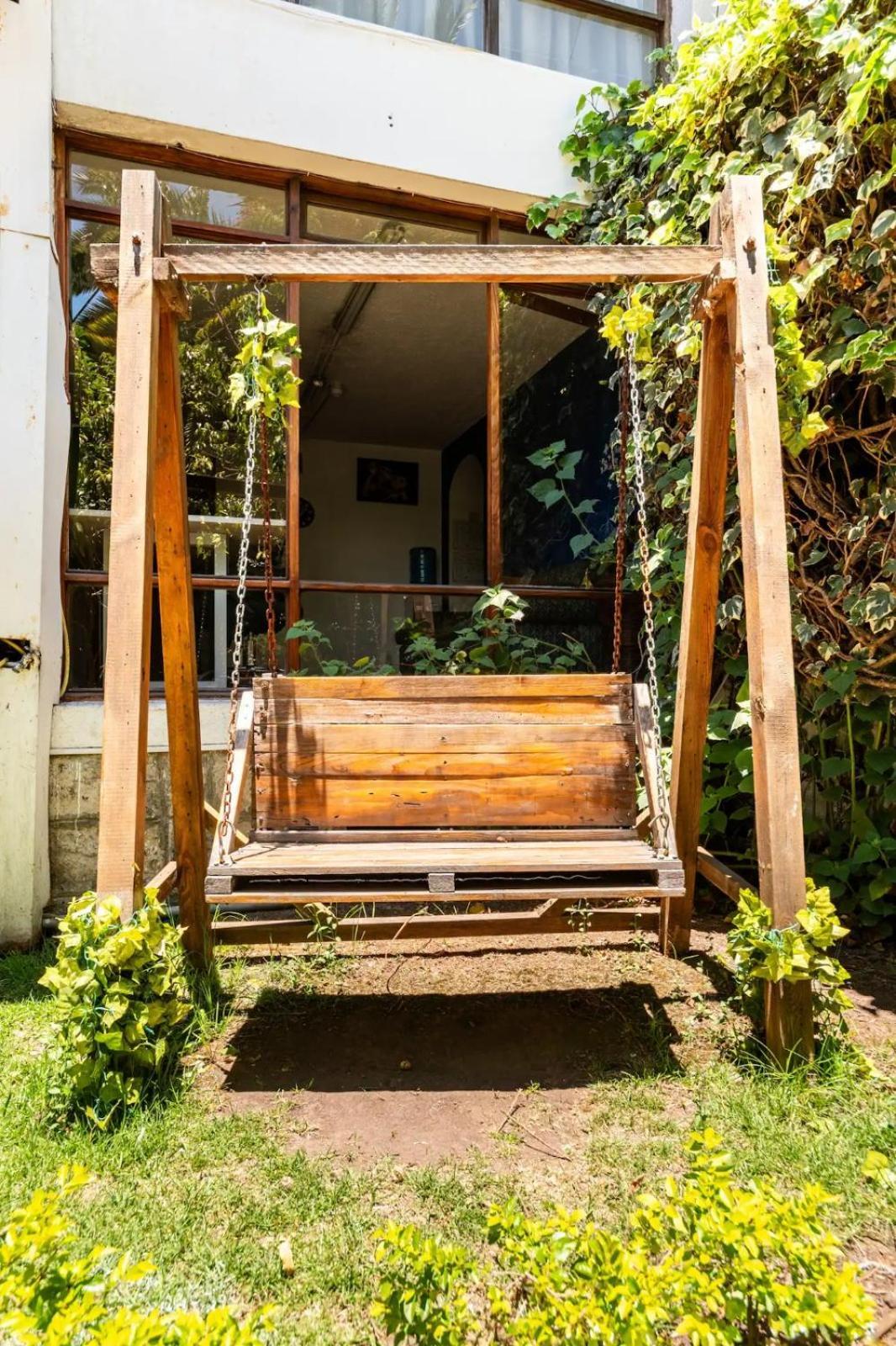 Blue House La Floresta Кито Экстерьер фото