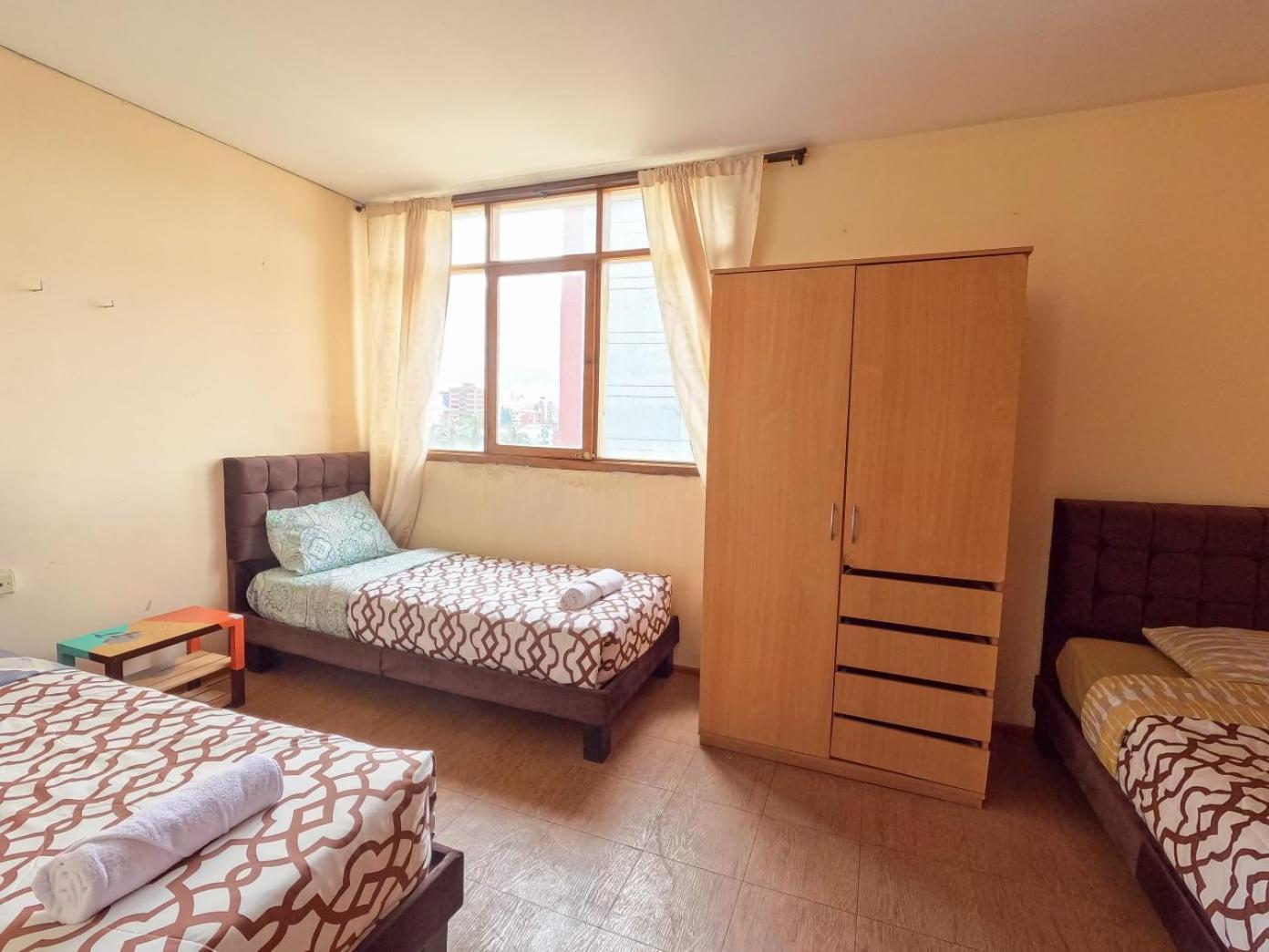Blue House La Floresta Кито Экстерьер фото