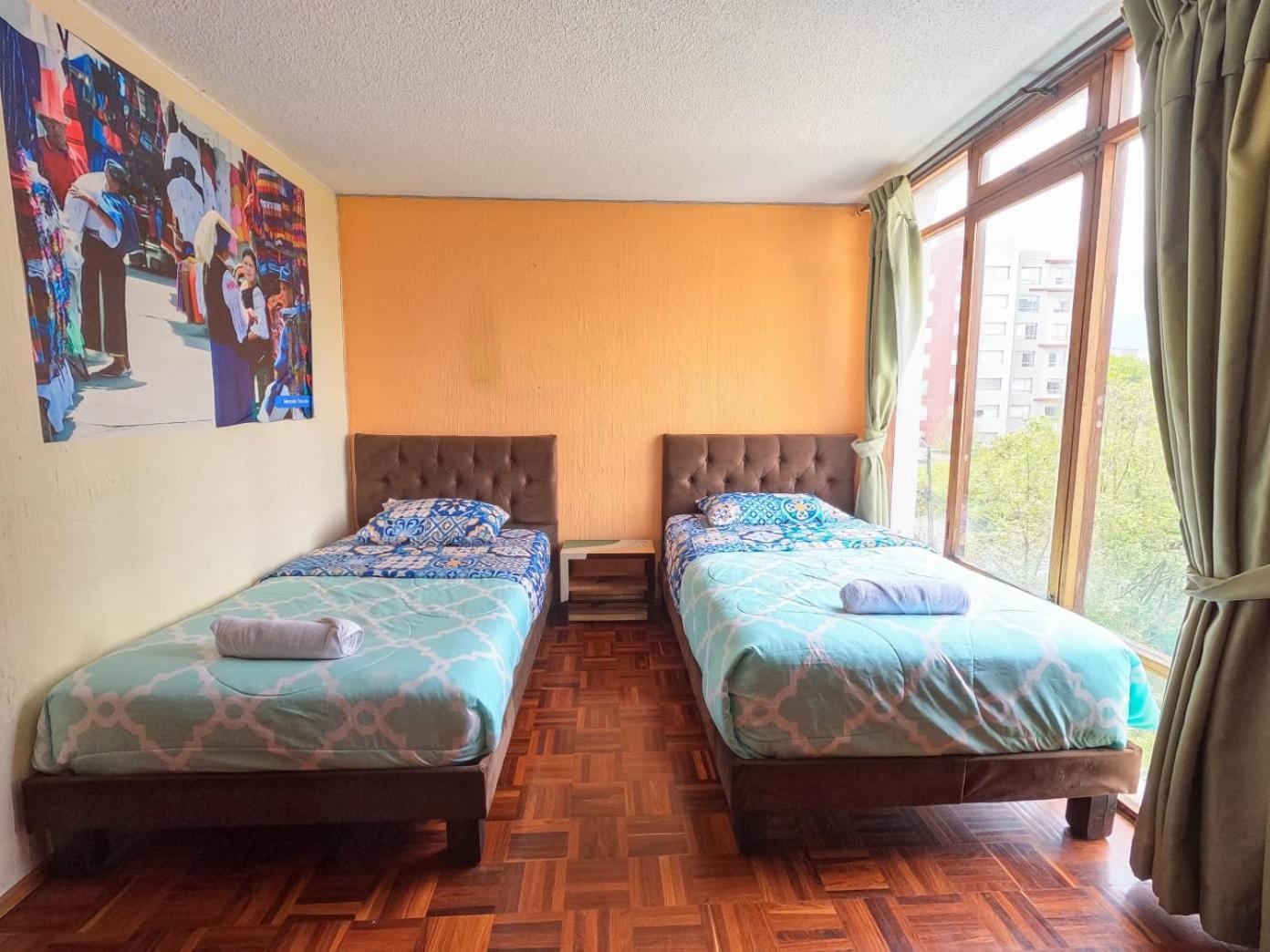 Blue House La Floresta Кито Экстерьер фото