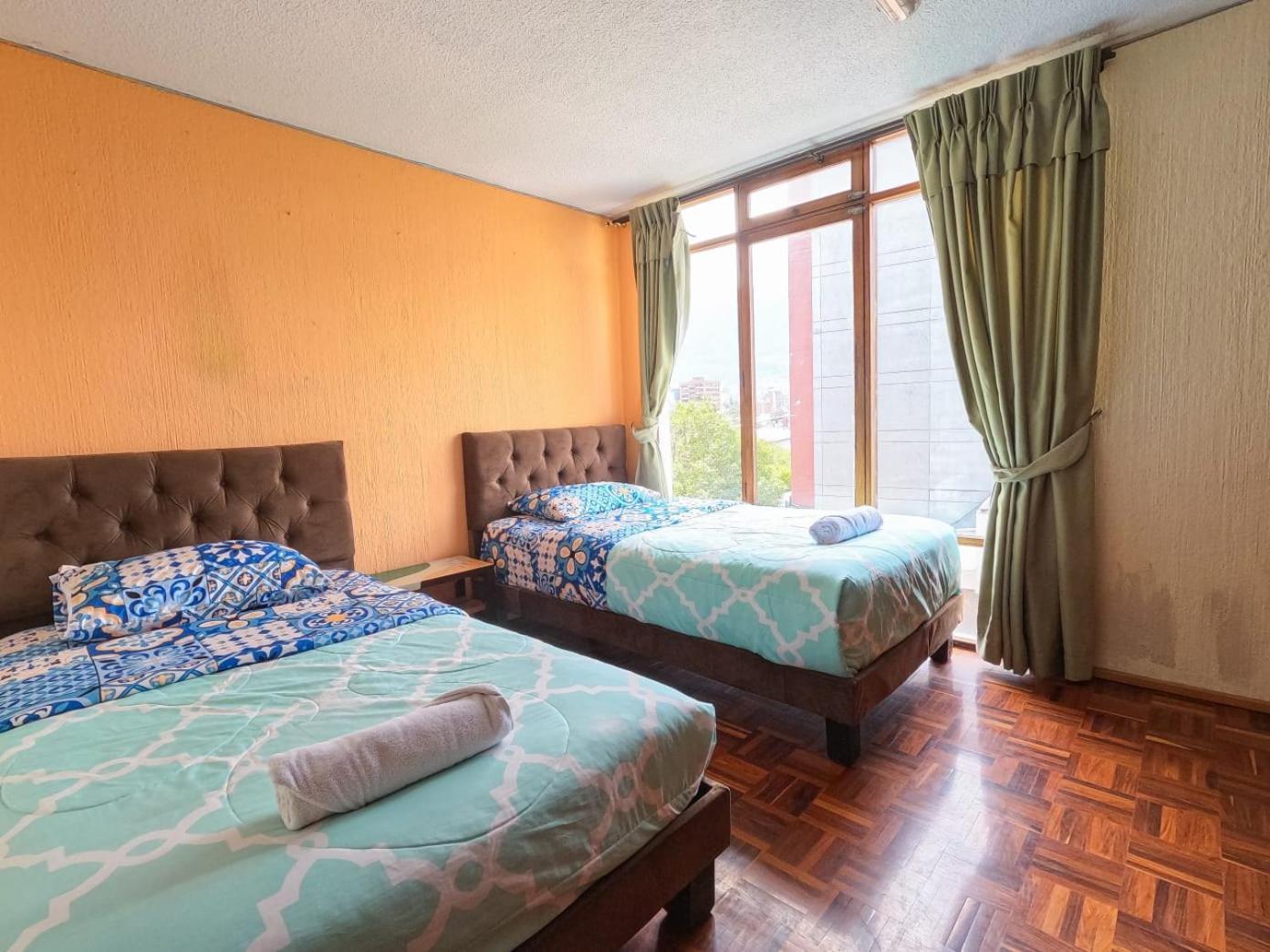 Blue House La Floresta Кито Экстерьер фото